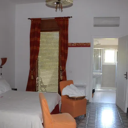 Pedaci Alojamento de Acomodação e Pequeno-almoço Santa Maria di Leuca