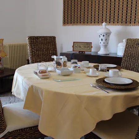 Alojamento de Acomodação e Pequeno-almoço Pedaci 4*